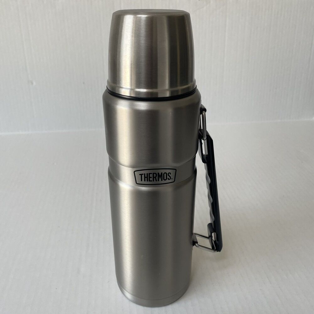 THERMOS Stainless King Vacuum Insulated Beverage Bottle With Handle 40 Oz Silver